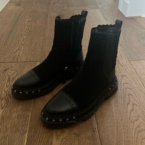 Super cute Free People Tate Chelsea boots